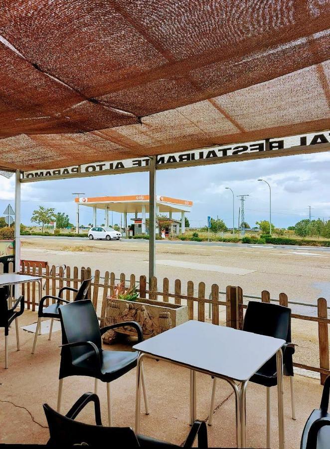 Hostal Alto Paramo Villadangos del Paramo Εξωτερικό φωτογραφία